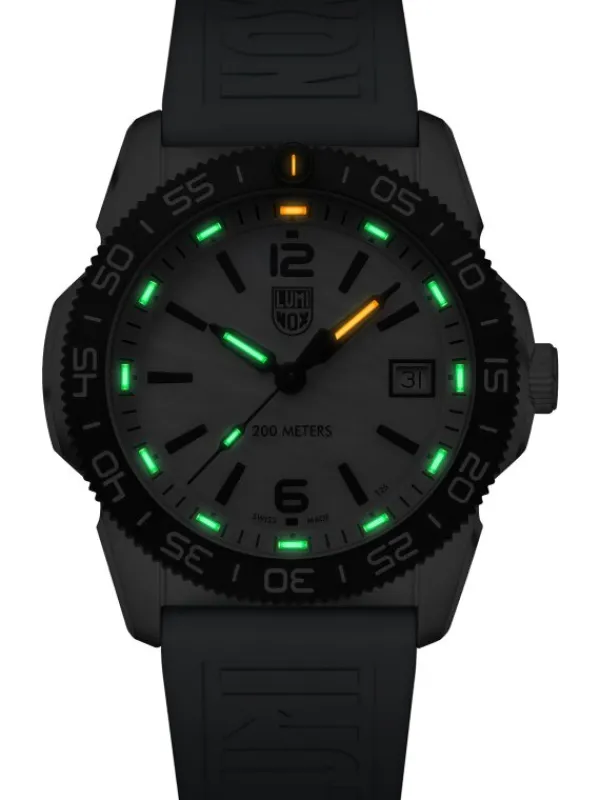 LUMINOX Damenuhren-PACIFIC DIVER 3120M SERIES 39 mm Perlmutt XS.3124M