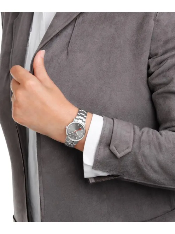 MONDAINE Damenuhren-Classic 30 mm grau Stahlband A658.30323.80SBJ