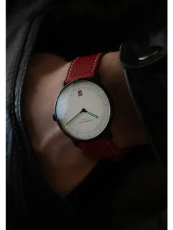 STERNGLAS Herrenuhren | Damenuhren-Naos Edition Bauhaus III weiß Capra rot S01-NAB15-CA02